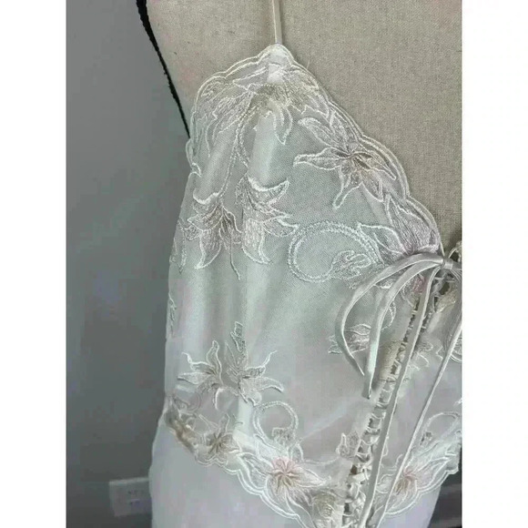 Linea Donatella Babydoll Sheer Lace Front Embroidered Sleeveless Nightgown M/L - Picture 3 of 14